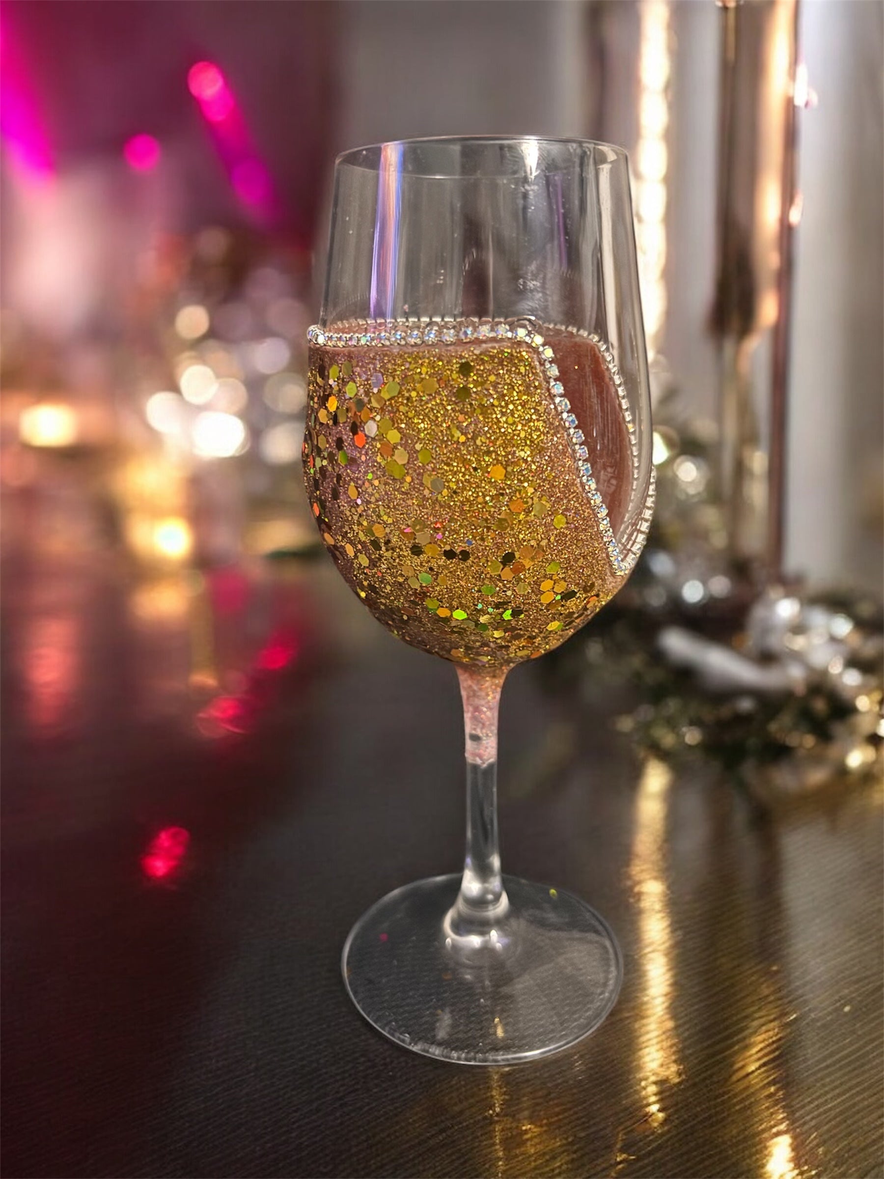 Glitter Wine Glass with Diamond Gemstones-030