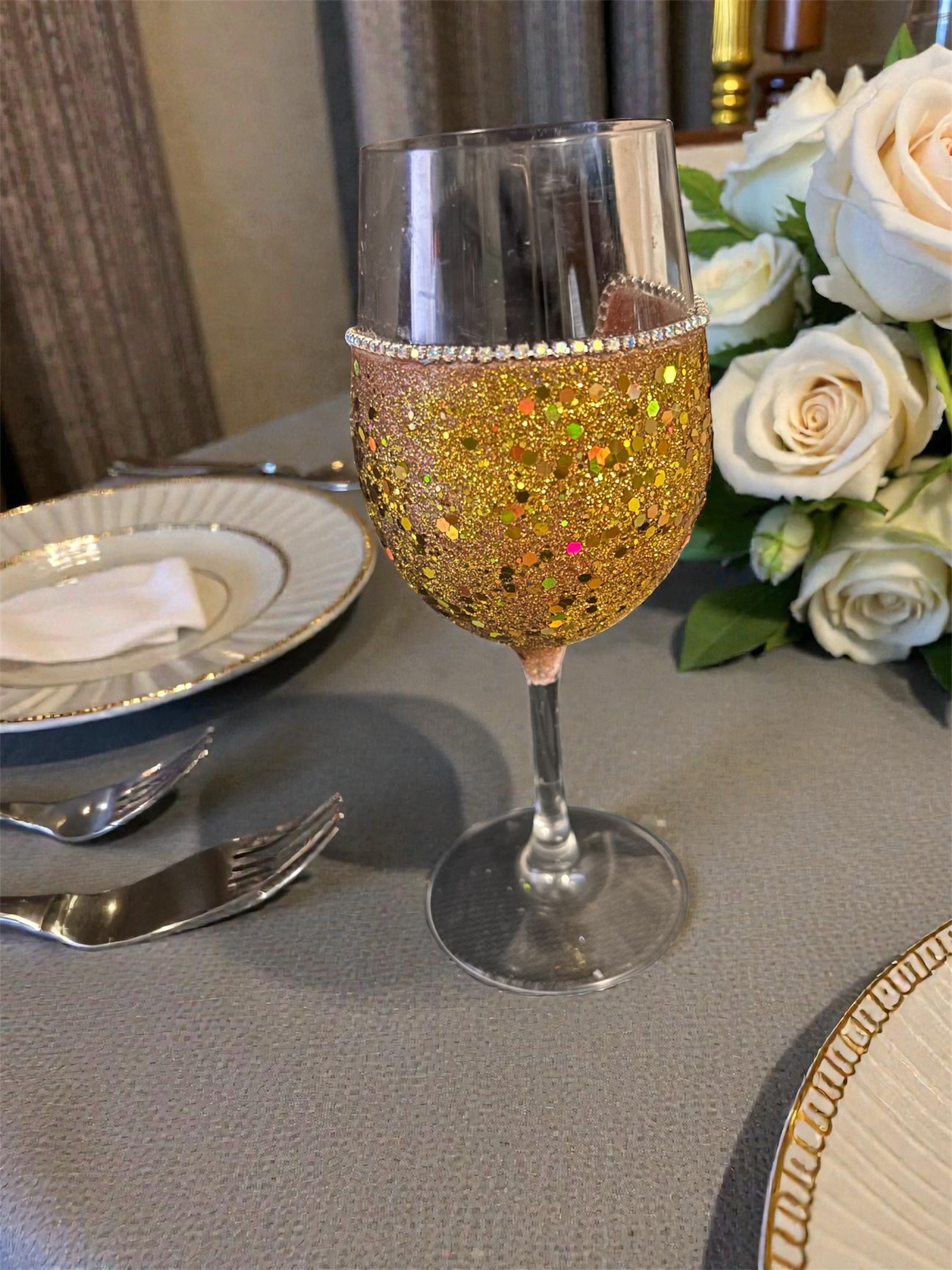 Glitter Wine Glass with Diamond Gemstones-030