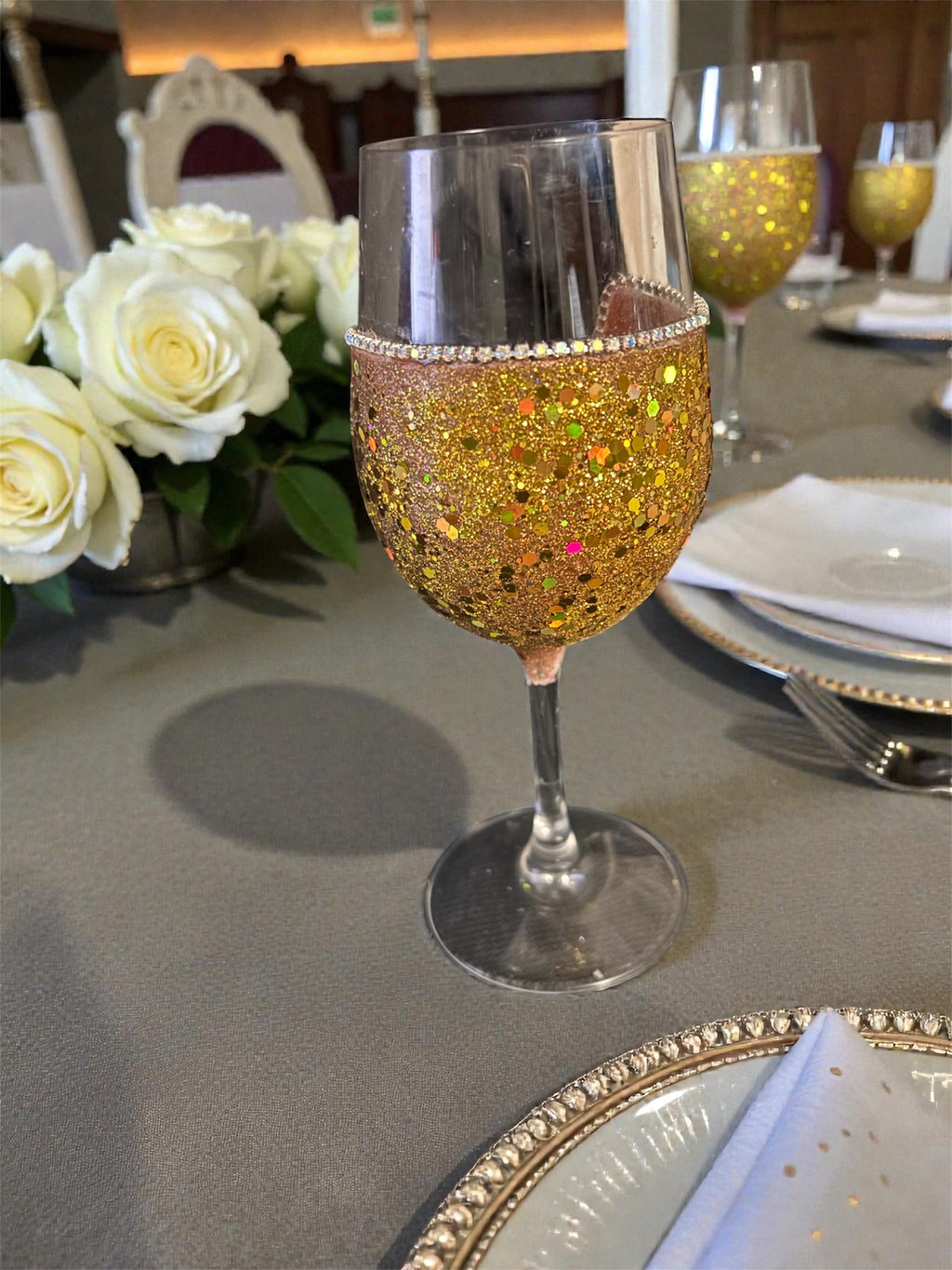 Glitter Wine Glass with Diamond Gemstones-030